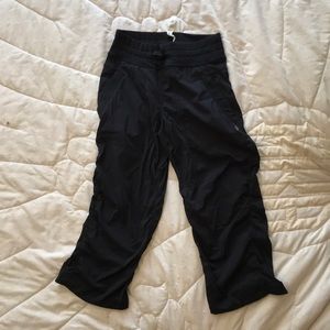 Lululemon gray crop pant